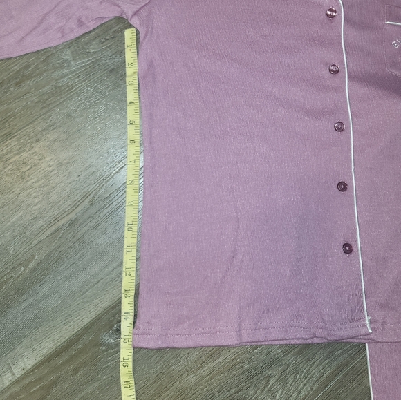 "EVERYONE'S FAVORITE", 2 Piece Soft cozy pj set - Picture 5 of 8